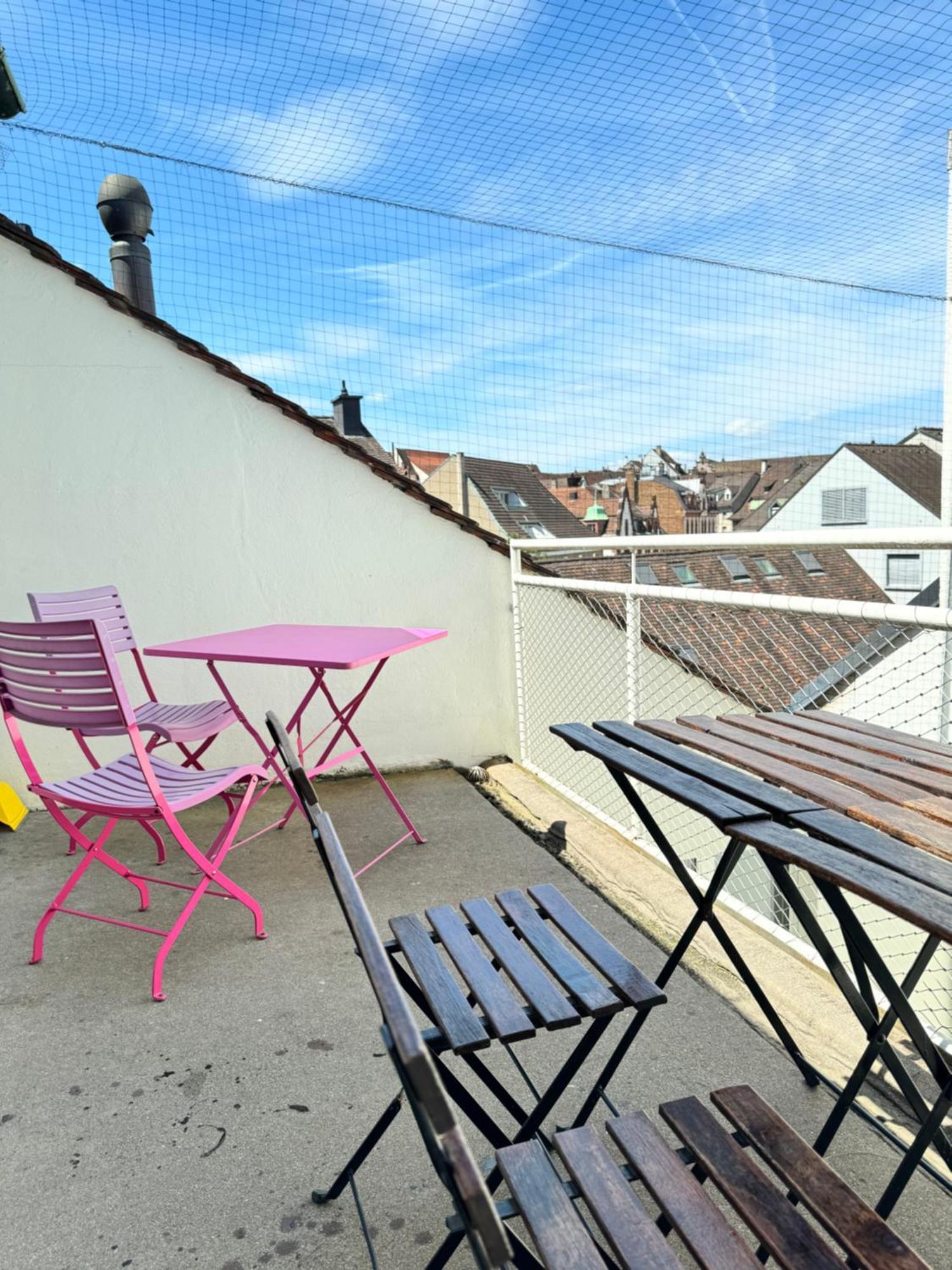City Center Rooftop Studio With Oldtown View Basilea Esterno foto