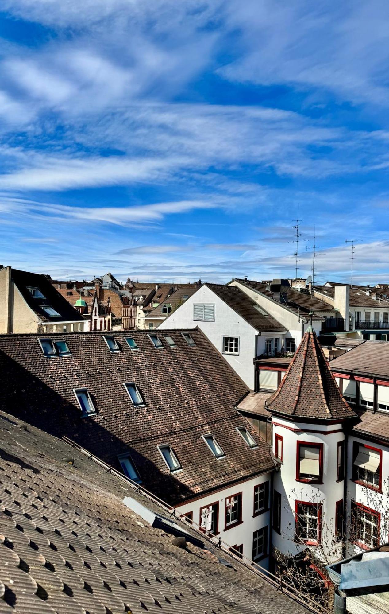 City Center Rooftop Studio With Oldtown View Basilea Esterno foto